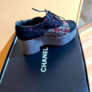 New Authentic Chanel Lace Up Tweed Shoes, size 38